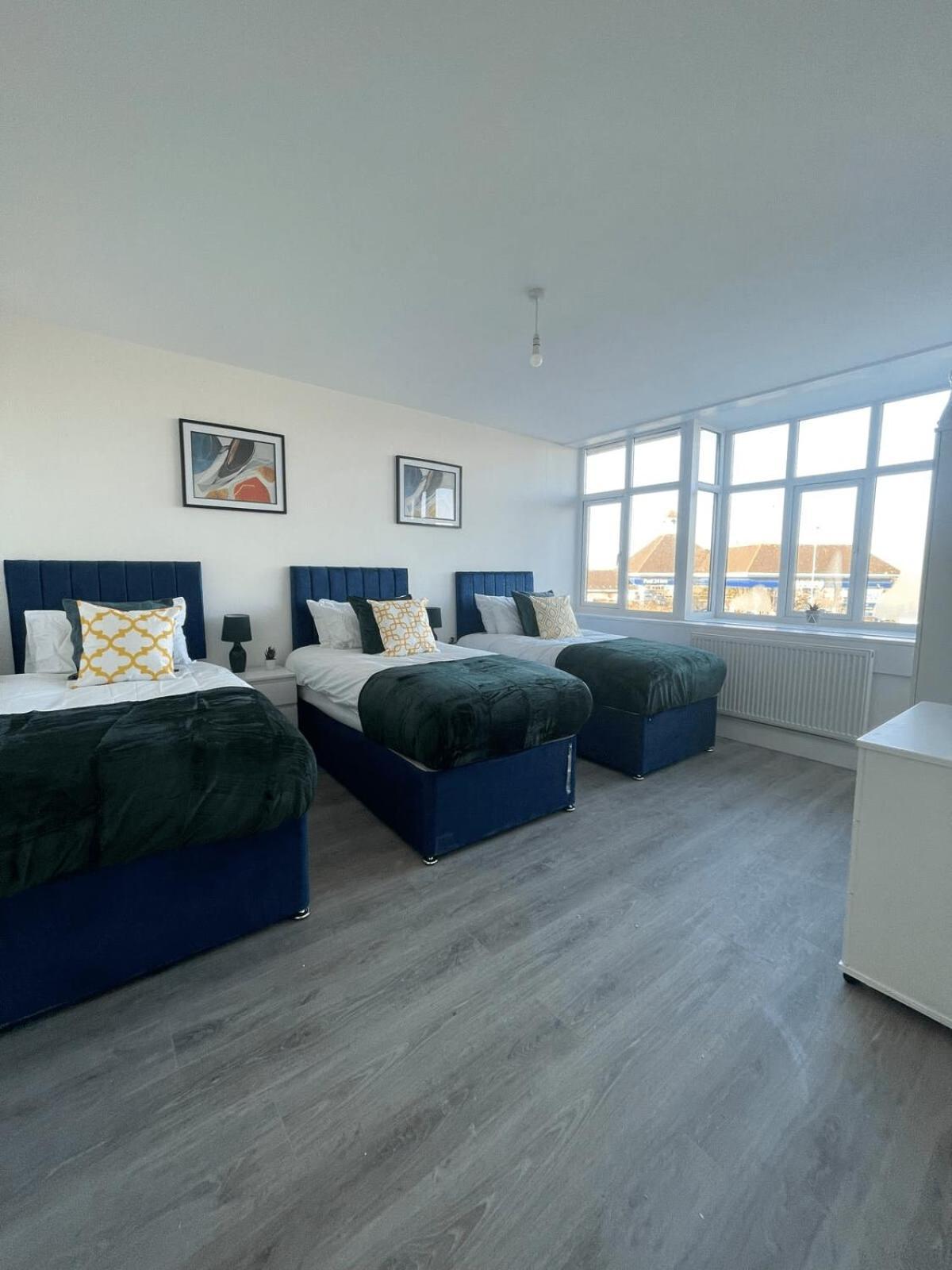 1 Bedroom Apartment - Flitwick - Contractor Friendly - Tourist Ready - Full Kitchen - Wifi - Smart Tv - Sofa Bed - Free Parking - Ideal For Short Or Long Stays ภายนอก รูปภาพ